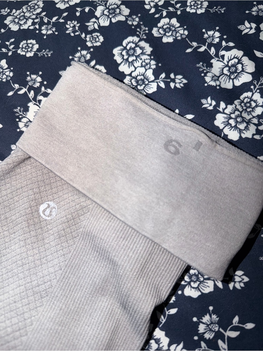 lululemon athletica Light Gray Seamless Leggings